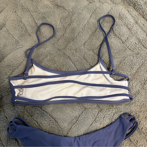 STRAPPY BIKINI TOP AND BOTTOM SIZE SMALL - Picture 5 of 5